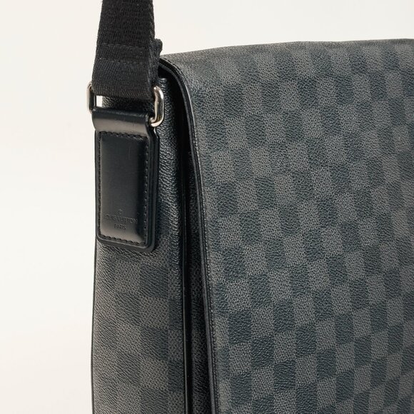 Louis Vuitton Graphite Damier District MM Cross Body Bag - Picture 8 of 14
